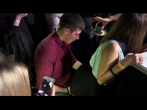 ❤️ Sex real într-un club de noapte rusesc. O rusoaică de 18 ani în anus și vagin futută într-un club de noapte ❤️❌  at ro.special-grasser.ru ❌️
